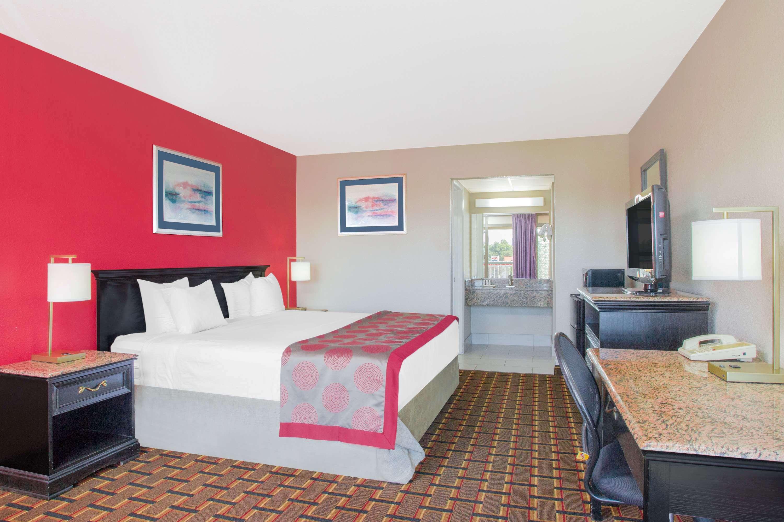 Ramada By Wyndham & Conference Center
