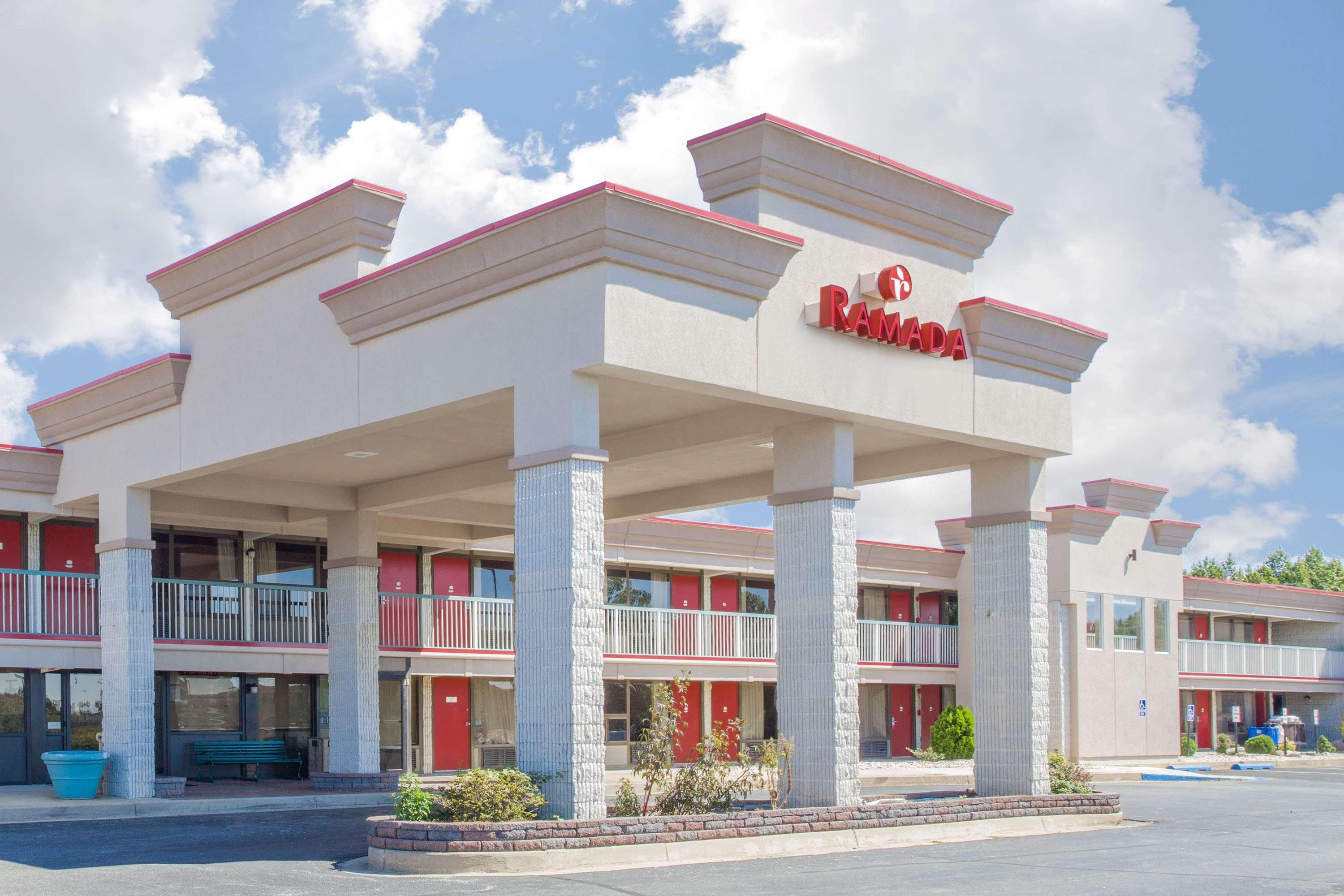 Hotel Ramada By Wyndham & Conference Center Edgewood