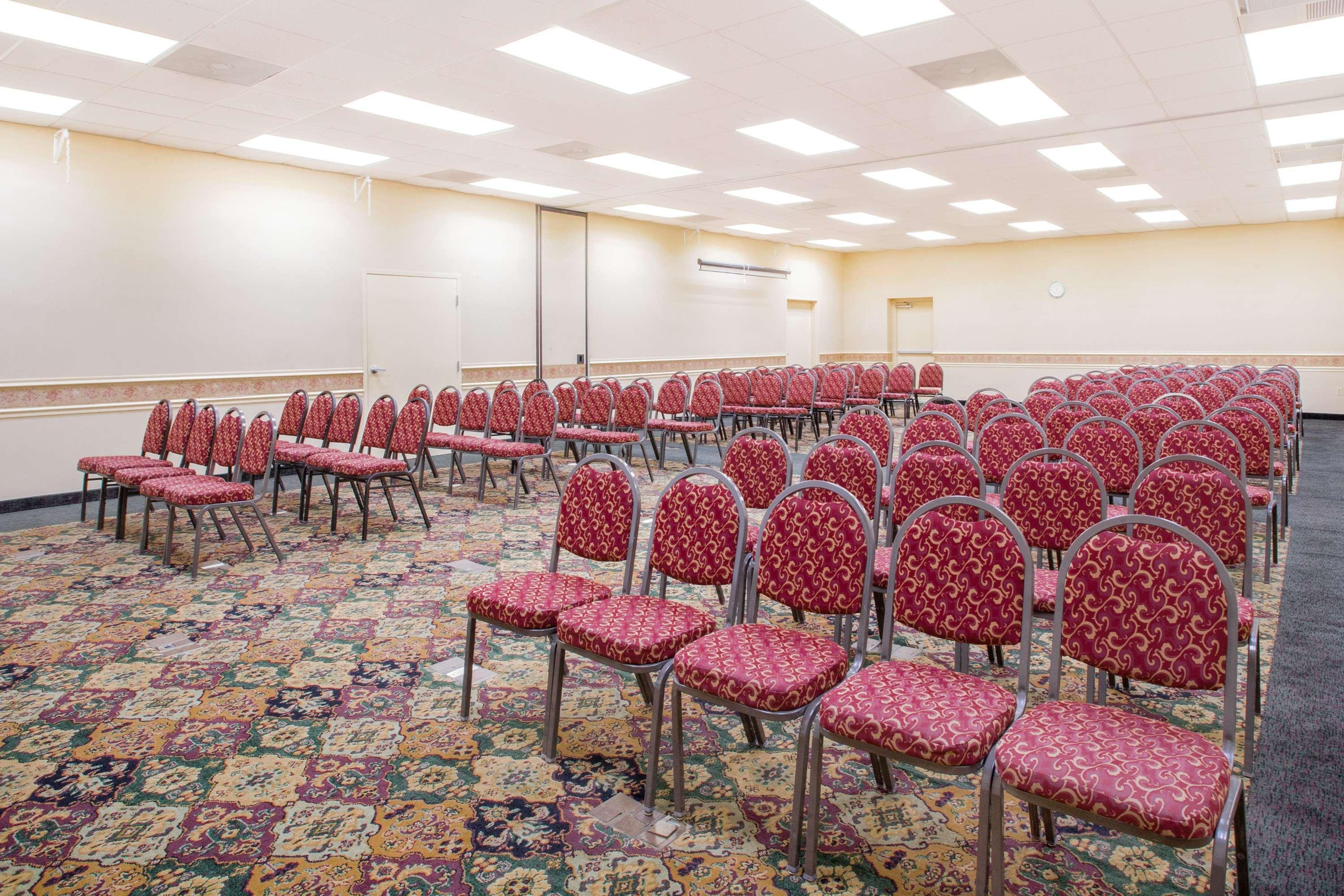 Ramada By Wyndham & Conference Center