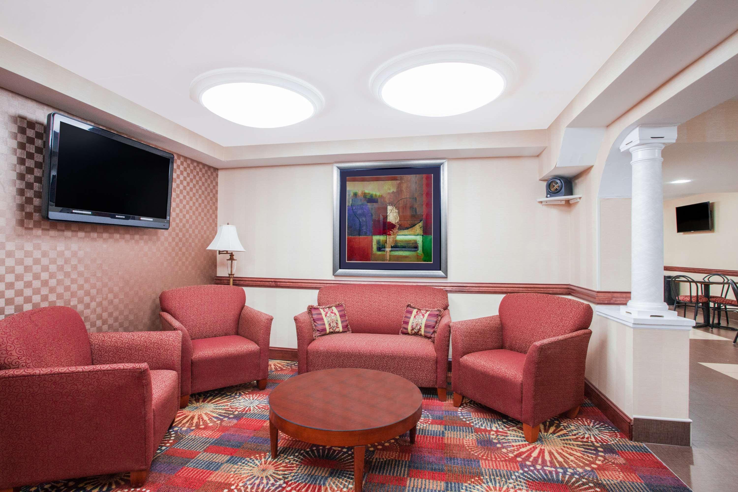 Ramada By Wyndham & Conference Center Hotel