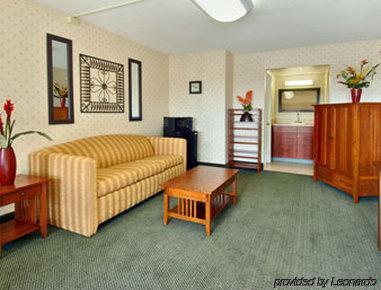 Hotel Ramada By Wyndham & Conference Center Edgewood