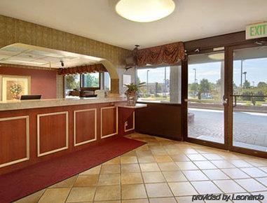 Ramada By Wyndham & Conference Center Hotel 2*